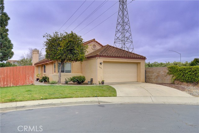 Detail Gallery Image 1 of 38 For 728 Hawthorn St, Santa Maria,  CA 93458 - 3 Beds | 2 Baths