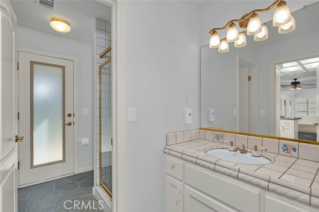 Detail Gallery Image 22 of 44 For 9484 N Woodmont Dr, Fresno,  CA 93720 - 4 Beds | 3 Baths