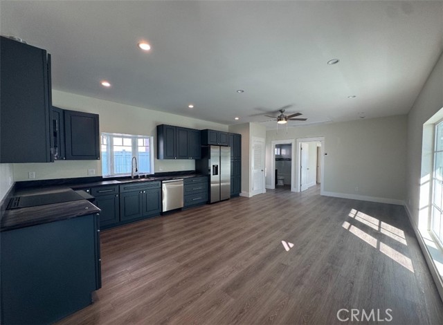 Detail Gallery Image 12 of 17 For 1319 Amapola Ave, Torrance,  CA 90501 - 2 Beds | 2 Baths