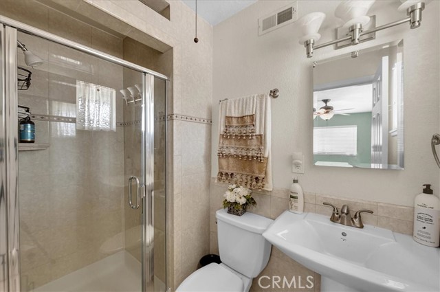 1316 E Romneya Drive, Anaheim CA: https://media.crmls.org/medias/6b3aae8d-61fe-447d-98f8-008c17d0db60.jpg