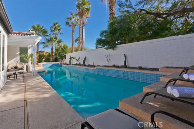 Detail Gallery Image 31 of 50 For 1105 E via via San Michael Rd, Palm Springs,  CA 92262 - 4 Beds | 3 Baths