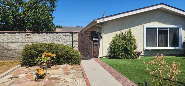 3350 Myrtle Avenue, Signal Hill CA: https://media.crmls.org/medias/6b3c151c-5c5a-4346-971f-8e22d10a1627.jpg
