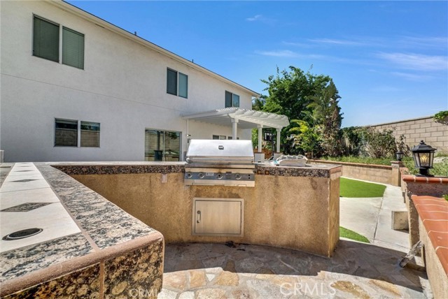 13812 Hollywood Avenue, Eastvale CA: https://media.crmls.org/medias/6b3ca4ac-6726-400b-a408-959e4c4e32bb.jpg