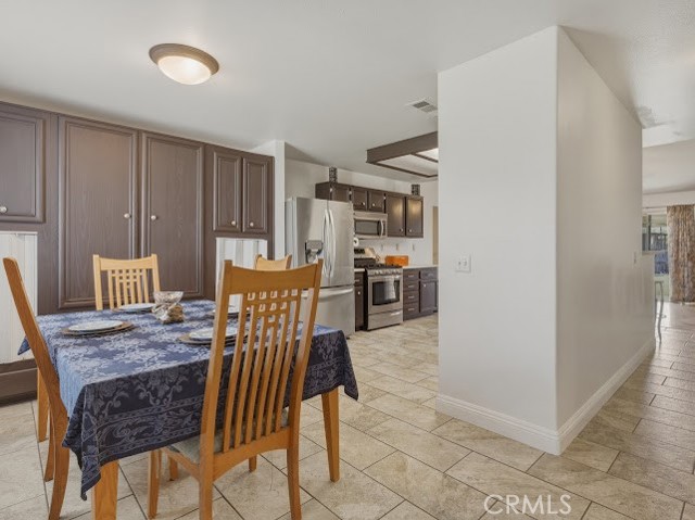 Detail Gallery Image 10 of 23 For 4912 Corral Cir, Banning,  CA 92220 - 6 Beds | 3 Baths