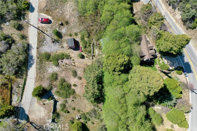 29613 Hook Creek Road, Cedar Glen CA: https://media.crmls.org/medias/6b3d9b77-901a-4ba7-8445-2a9df60d4fce.jpg
