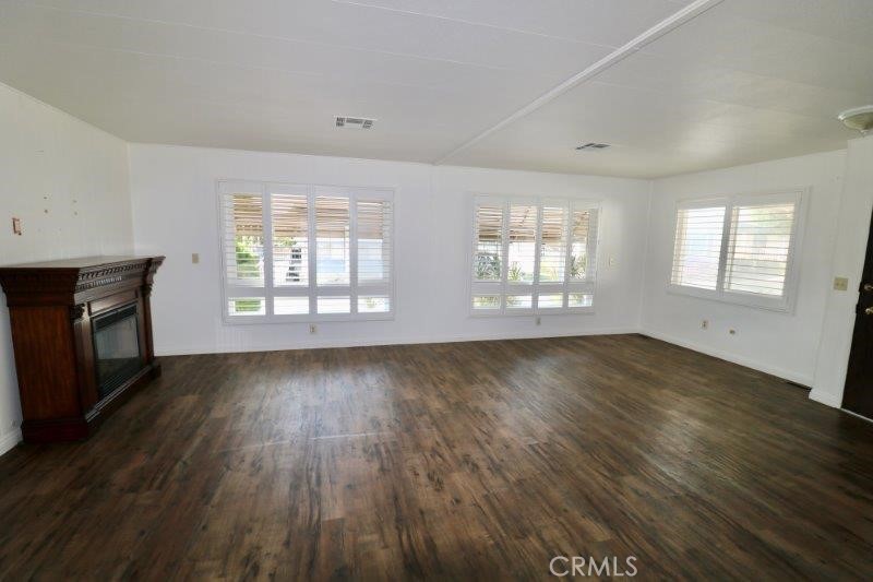 MLS #OC25237648 image #10