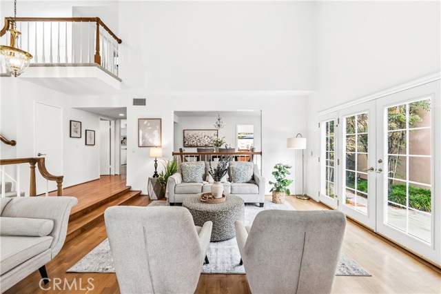 Detail Gallery Image 5 of 39 For 9355 Tanager, Fountain Valley,  CA 92708 - 4 Beds | 2/1 Baths