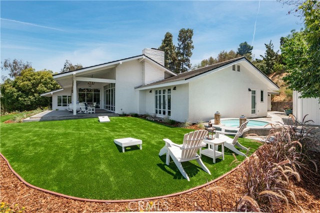16 Roadrunner Road, Rolling Hills CA: https://media.crmls.org/medias/6b3f7538-259b-4c5d-b5c6-fc3af0c052c5.jpg
