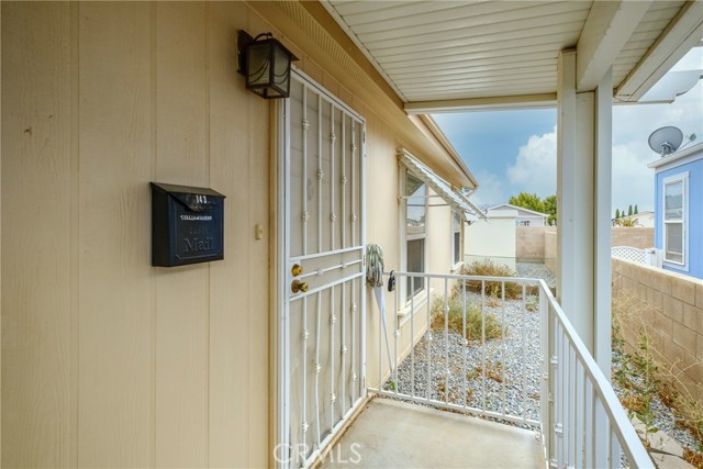 Detail Gallery Image 4 of 34 For 22241 Nisqually Rd #143,  Apple Valley,  CA 92308 - 3 Beds | 2 Baths