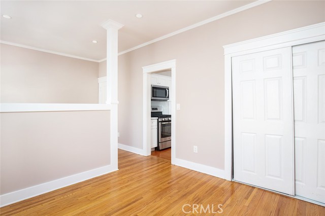 Detail Gallery Image 10 of 17 For 107 N Columbus Ave a,  Glendale,  CA 91203 - 0 Beds | 1 Baths