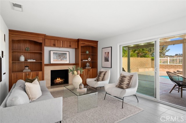 Detail Gallery Image 14 of 46 For 24852 Costeau St, Laguna Hills,  CA 92653 - 4 Beds | 2/1 Baths