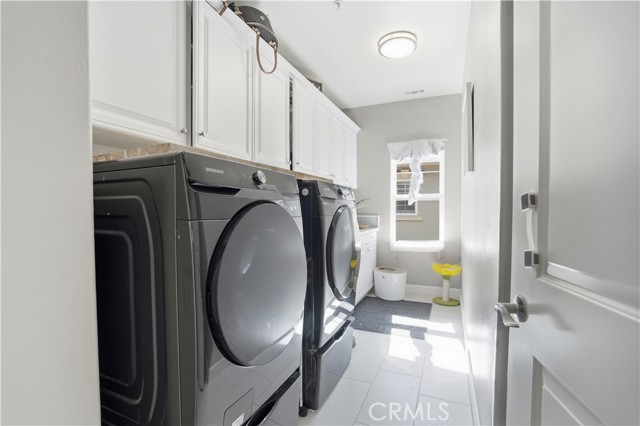 Detail Gallery Image 38 of 55 For 17491 Oakbluffs Lane, Huntington Beach,  CA 92649 - 5 Beds | 5/1 Baths