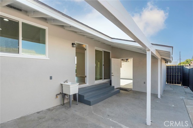 1062 W 187th Place, Gardena CA: https://media.crmls.org/medias/6b40d861-569e-4169-8416-f267435fe411.jpg