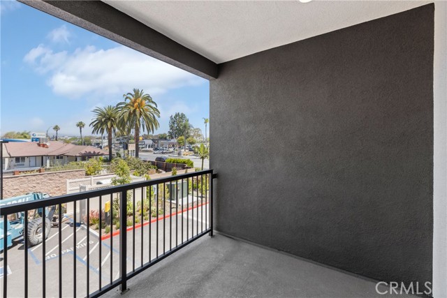 1661 W Broadway Lane, Anaheim CA: https://media.crmls.org/medias/6b40f7b8-b9e8-444c-ad4c-783d0a30082f.jpg