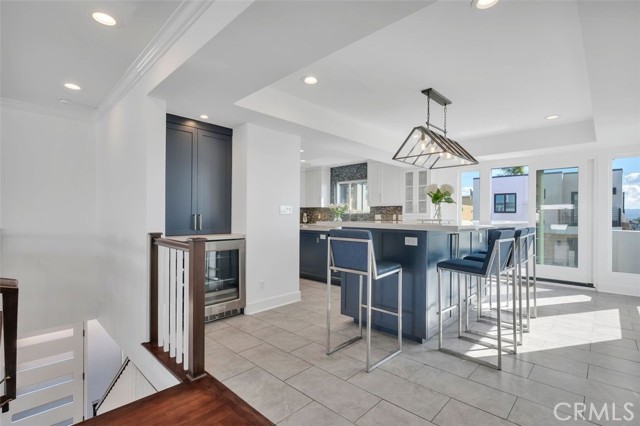 Detail Gallery Image 3 of 37 For 225 33rd, Hermosa Beach,  CA 90254 - 5 Beds | 5 Baths