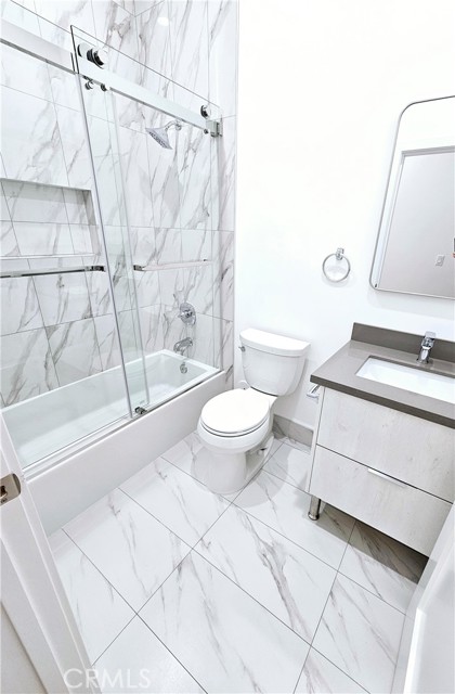 Detail Gallery Image 13 of 25 For 2581 Windsor Ave, Altadena,  CA 91001 - 3 Beds | 3 Baths