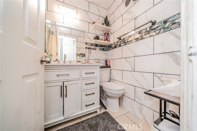 Detail Gallery Image 13 of 24 For 14828 Ivy, Fontana,  CA 92335 - 4 Beds | 2 Baths