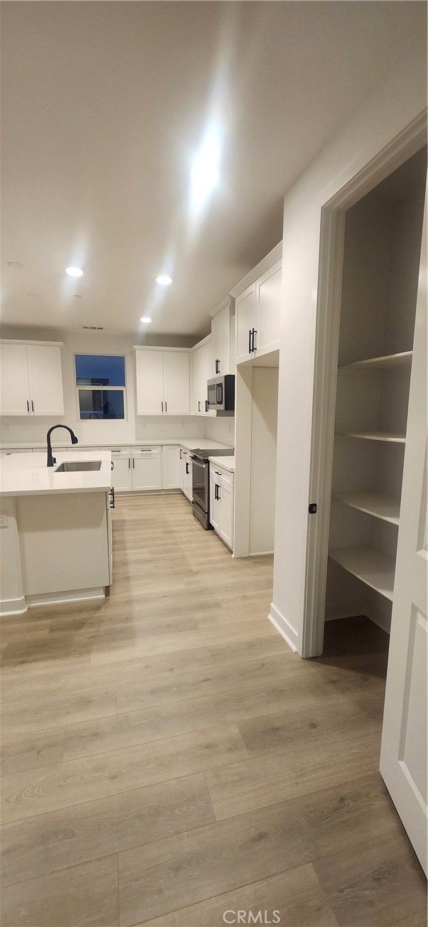 6316 Bassets Street, Hesperia CA: https://media.crmls.org/medias/6b427d2a-226e-4ef6-b205-4d5df04dbae6.jpg