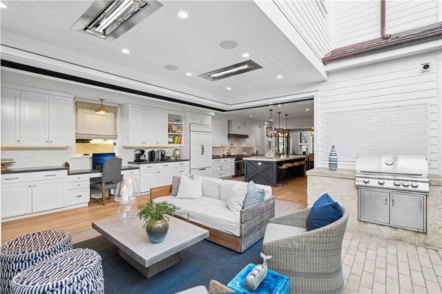 Detail Gallery Image 12 of 35 For 302 Orchid Ave, Corona Del Mar,  CA 92625 - 4 Beds | 4/1 Baths