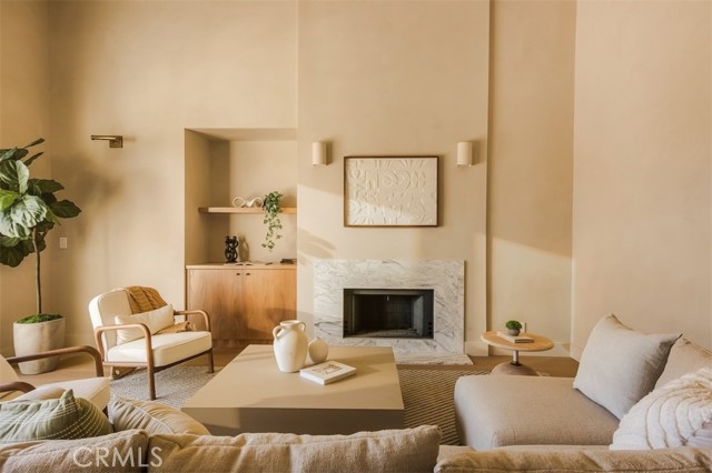 Detail Gallery Image 18 of 56 For 4016 San Remo Way, Tarzana,  CA 91356 - 4 Beds | 4/1 Baths