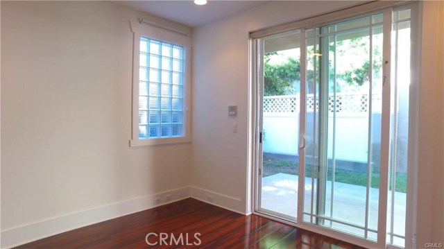 Detail Gallery Image 21 of 75 For 804 N Irena Ave #B,  Redondo Beach,  CA 90277 - 3 Beds | 2/1 Baths