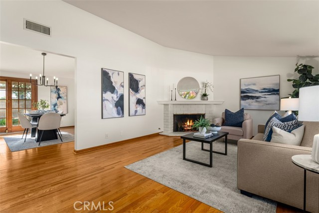 Front Image Thumbnail for CRPW25267367