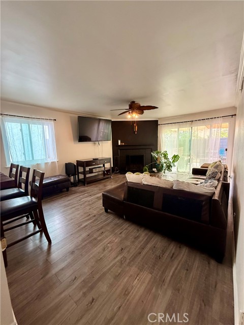 Detail Gallery Image 9 of 13 For 19303 Kemp Ave, Carson,  CA 90746 - 4 Beds | 2 Baths