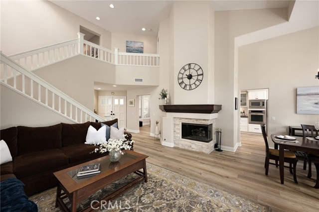 Image 3 of 59 For 33 Calle Del Norte