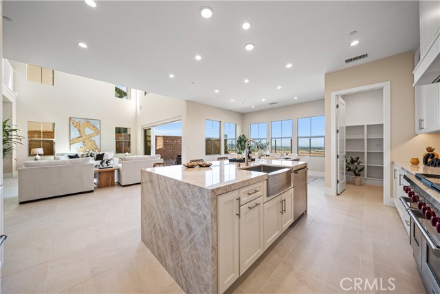 Detail Gallery Image 19 of 72 For 105 Sunnyslope, Irvine,  CA 92618 - 4 Beds | 4/1 Baths