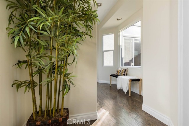 Detail Gallery Image 32 of 38 For 615 7th Street, Huntington Beach,  CA 92648 - 4 Beds | 4/1 Baths