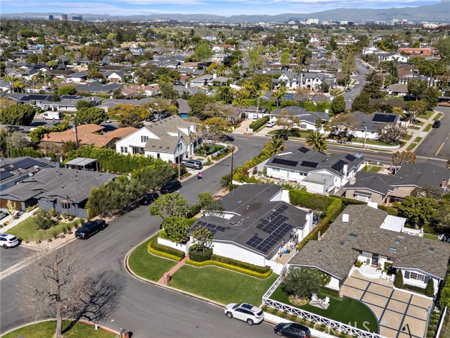 Detail Gallery Image 38 of 40 For 1924 Beryl Ln, Newport Beach,  CA 92660 - 4 Beds | 3/1 Baths