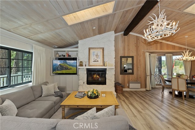 Detail Gallery Image 7 of 50 For 1053 Club View Dr, Big Bear Lake,  CA 92315 - 2 Beds | 2 Baths