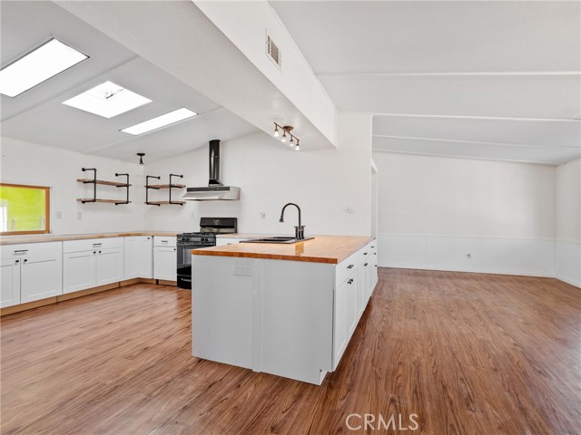Detail Gallery Image 10 of 33 For 26525 Horizon St, Apple Valley,  CA 92308 - 4 Beds | 2 Baths