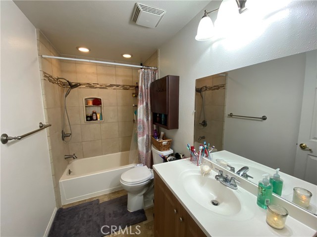 Detail Gallery Image 24 of 44 For 10098 Fall River Ct, Fountain Valley,  CA 92708 - 3 Beds | 2/1 Baths