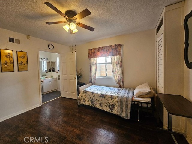  Commercial for Sale in Granada Hills, California