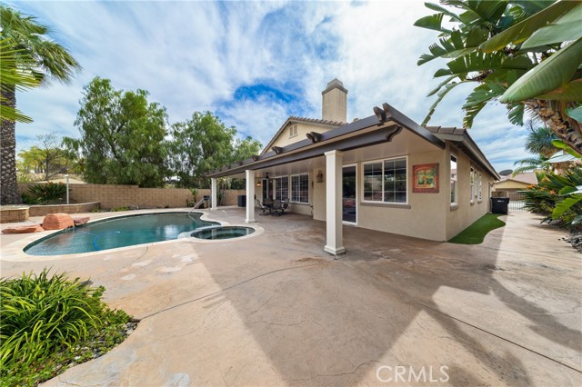 Detail Gallery Image 4 of 46 For 31686 Leather Wood, Winchester,  CA 92596 - 3 Beds | 3 Baths