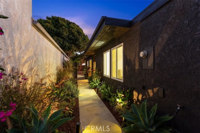 5668 Amherst Street photo 2