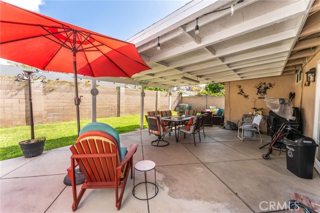 Detail Gallery Image 8 of 31 For 1013 Corrigan Ave, Santa Ana,  CA 92706 - 4 Beds | 2 Baths
