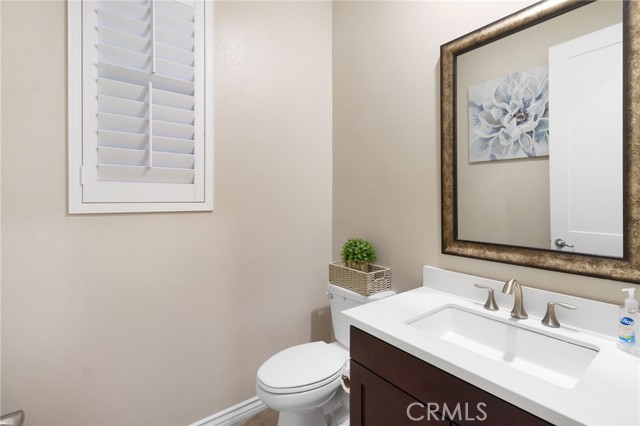 Detail Gallery Image 22 of 42 For 2437 Sierra Bella Dr, Corona,  CA 92882 - 5 Beds | 4/1 Baths