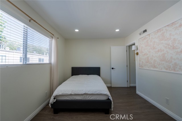 Detail Gallery Image 25 of 34 For 7757 via Rosa Maria, Burbank,  CA 91504 - 2 Beds | 3 Baths