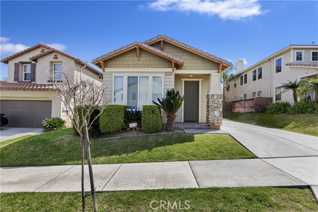 Detail Gallery Image 3 of 8 For 25042 Acorn Ct, Corona,  CA 92883 - 3 Beds | 2/1 Baths