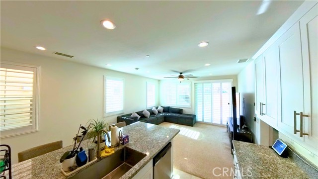 Detail Gallery Image 10 of 46 For 6035 Rio Bravo, Corona,  CA 92880 - 4 Beds | 3 Baths