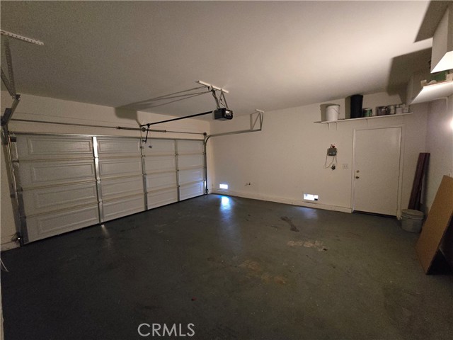 624 Goldenwest Street, Huntington Beach CA: https://media.crmls.org/medias/6b4d07a1-4cf0-46c9-876f-3f8a10496289.jpg