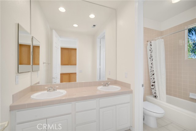 Detail Gallery Image 13 of 19 For 3815 Calle Joaquin, Calabasas,  CA 91302 - 4 Beds | 2/1 Baths