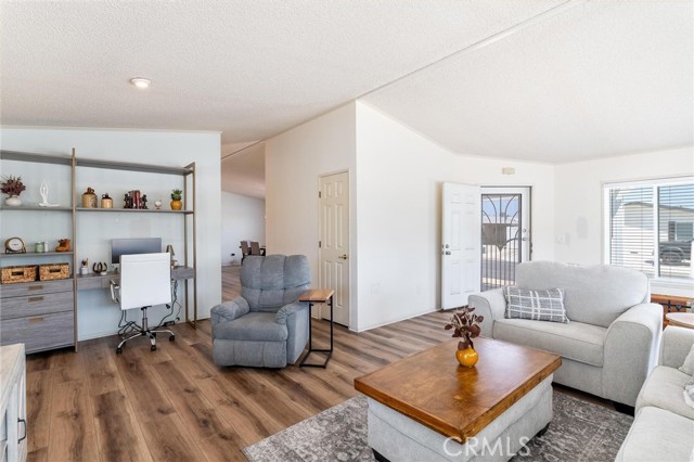 Detail Gallery Image 11 of 37 For 38370 via Taffia, Murrieta,  CA 92563 - 2 Beds | 2 Baths