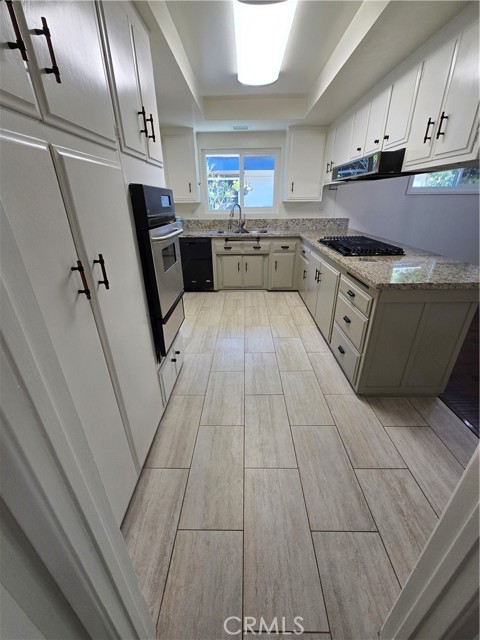 Detail Gallery Image 3 of 15 For 4913 Onyx St, Torrance,  CA 90503 - 3 Beds | 2 Baths