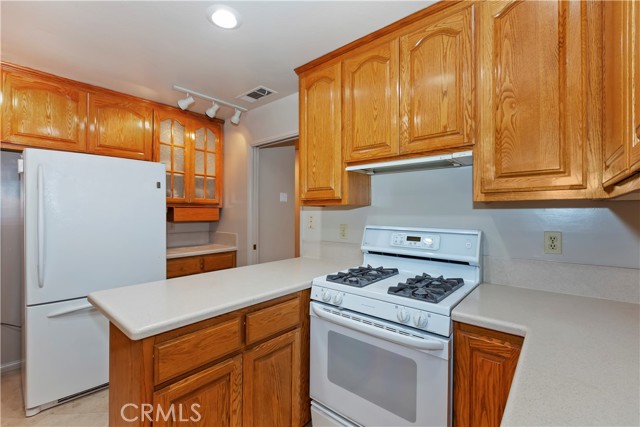 Detail Gallery Image 10 of 32 For 1631 Carmel, Upland,  CA 91784 - 2 Beds | 2 Baths