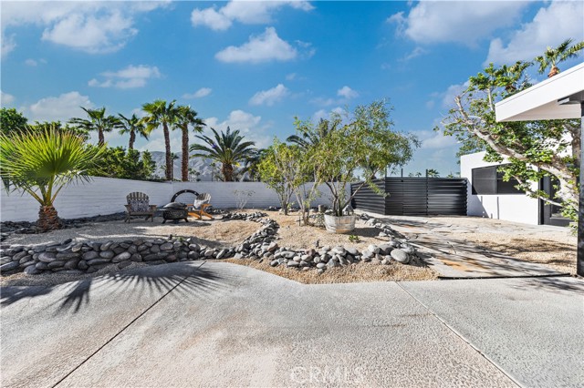 Detail Gallery Image 26 of 30 For 1033 E via Escuela, Palm Springs,  CA 92262 - 3 Beds | 2 Baths