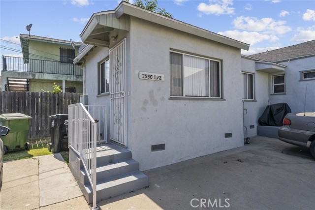 1548 W 84th Street, Los Angeles CA: https://media.crmls.org/medias/6b50cbae-205e-4cc2-a245-367ad4e1e493.jpg