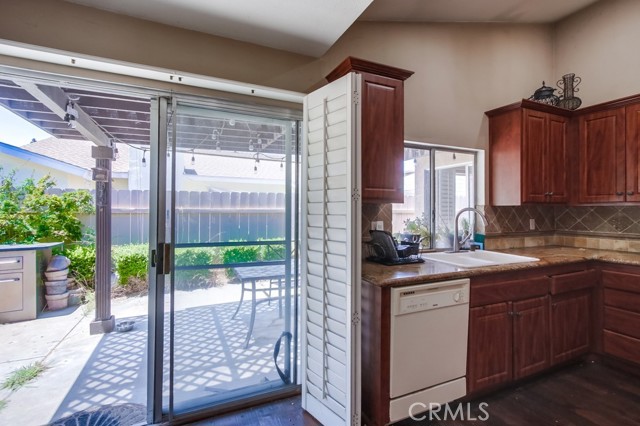 2180 Hamden Drive, Chula Vista CA: https://media.crmls.org/medias/6b515cc9-d6f4-467a-b216-80a5a1474fd4.jpg